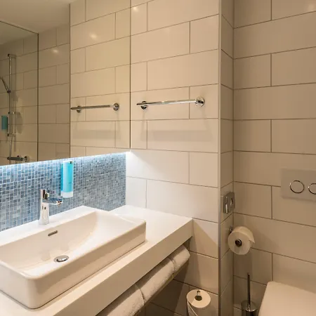 Express West By Ihg Hotel Mnichov