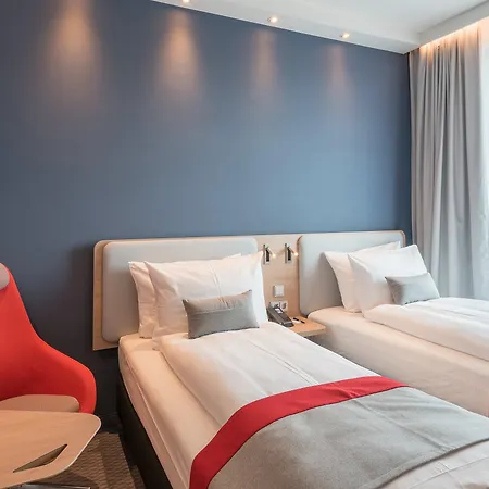 Hotel Express West By Ihg 3*