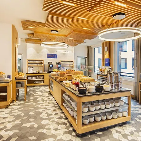 Express West By Ihg Hotel Mnichov