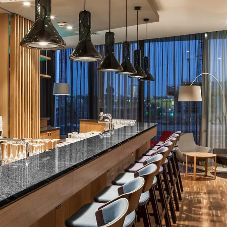 Szálloda Express West By Ihg