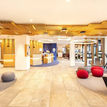Express West By Ihg