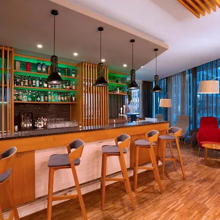 Отель Holiday Inn Express Munich City West By Ihg