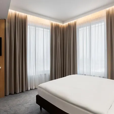 Holiday Inn Express Munich City West By Ihg Отель 3*