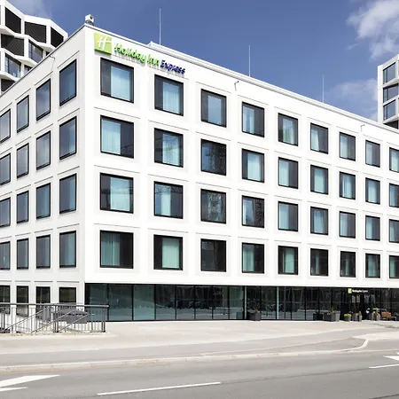 Holiday Inn Express Munich City West By Ihg Hotel 3*
