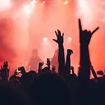 هوليداي إن اكسبرس سيتي ويست فندق