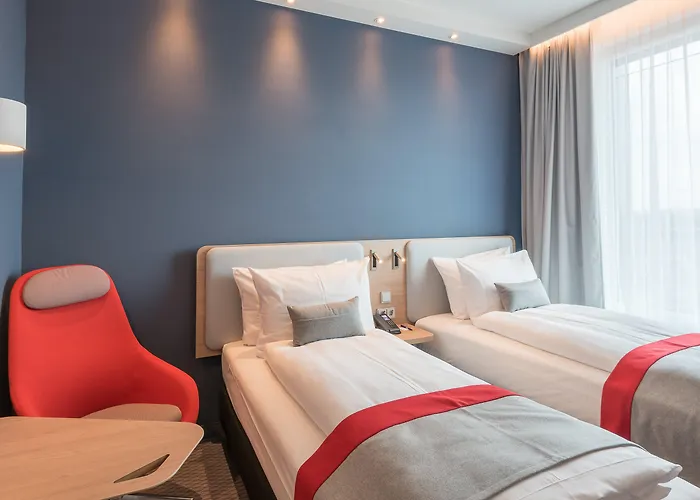 Hotel Express West By Ihg 3*