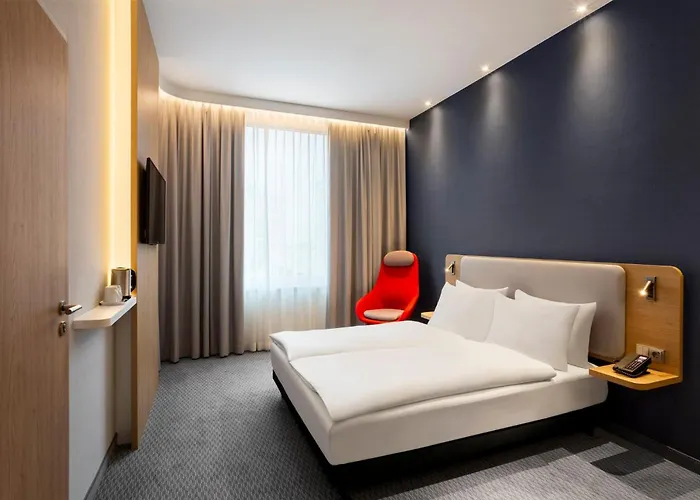 Express West By Ihg
