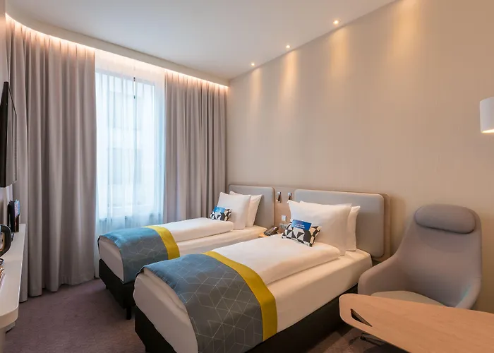 Hotel Express West By Ihg München