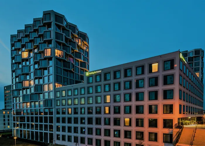 Express West By Ihg Hotel München