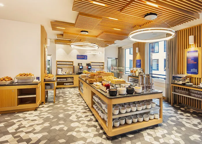 Hotel Express West By Ihg München