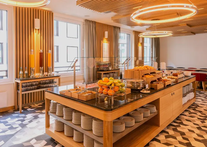 Express West By Ihg