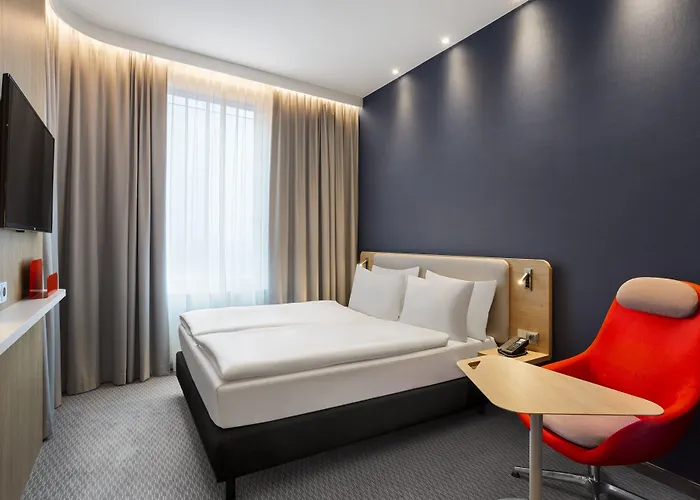 Hotel Express West By Ihg