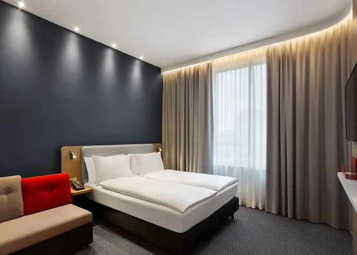 Express West By Ihg